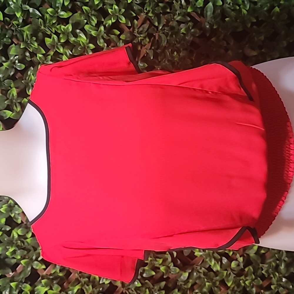 B-Design Large Red Top